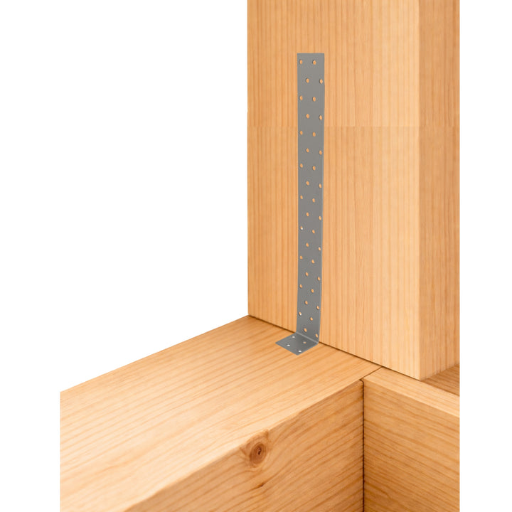 Flat steel anchor for concrete