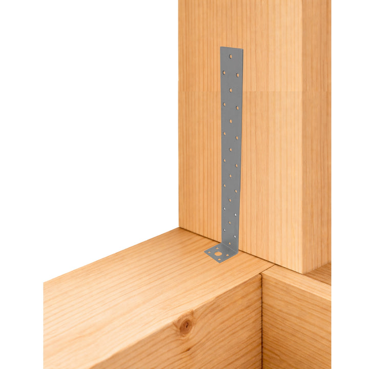 Flat steel anchor for concrete